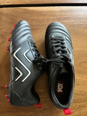 IDA Women’s Classica 22 Soccer Cleats NWT Size 7.5